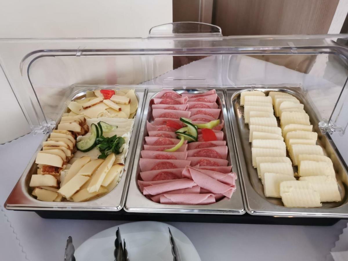 Hotel Poludnica Liptovský Mikuláš Εξωτερικό φωτογραφία